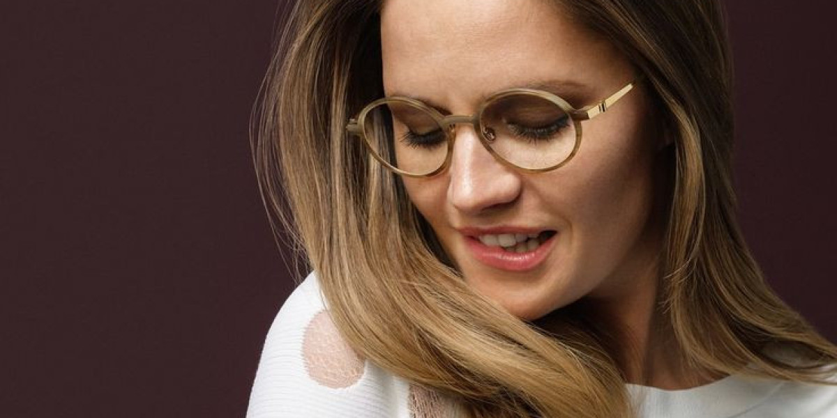 Longchamp Glasses & Via Spiga Eyewear: A Comprehensive Guide to Style and Functionality