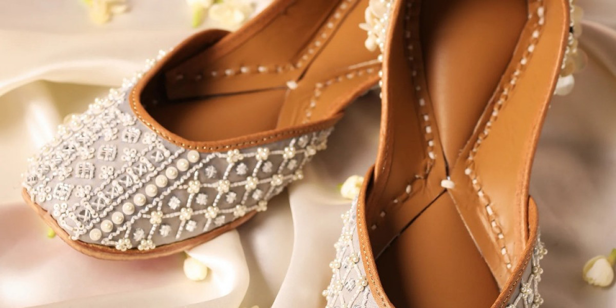 Step into Luxury with Gulbhahar – Where Tradition Meets Trend in Every Jutti