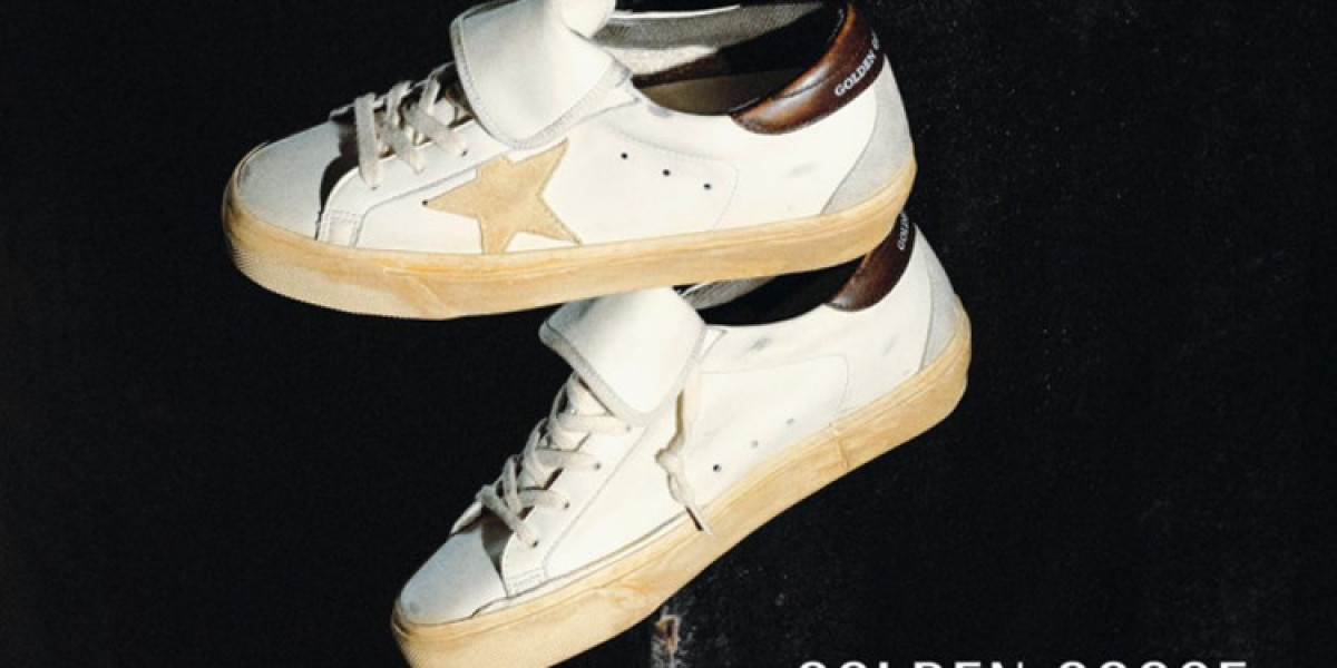 Golden Goose Shoes On Sale are the most sophisticated way of wearing a logo